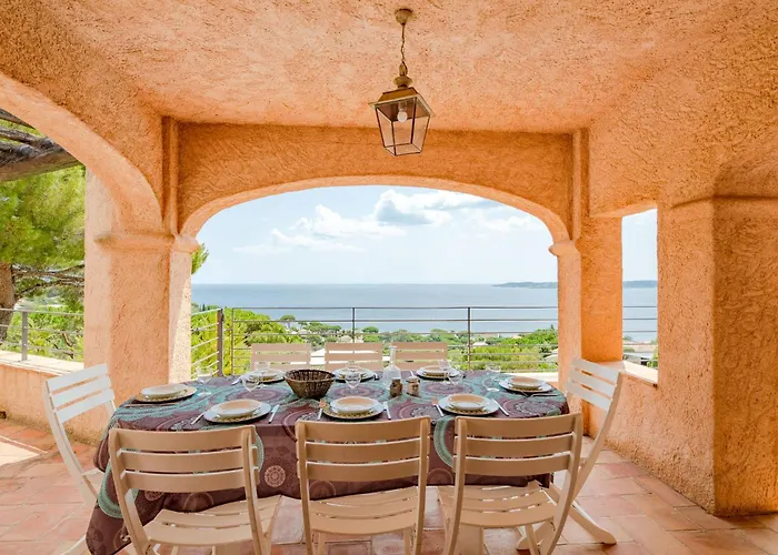 ヴィラ La Sianne By Interhome サント・マキシム